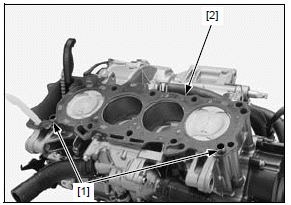 Cylinder head/valves