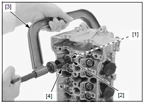 Cylinder head/valves