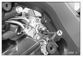 Subthrottle Sensor (Service Code 32)