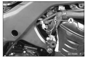 Subthrottle Sensor (Service Code 32)