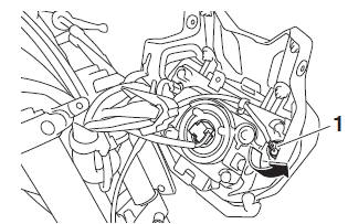 Replacing an auxiliary light bulb